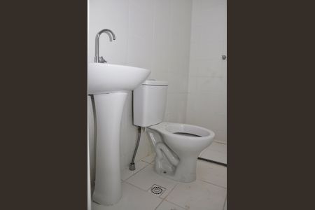 Apartamento para alugar com 42m², 2 quartos e sem vaga Apartamento para alugar com 42m², 2 quartos e sem vagaDetalhe - Banheiro Social