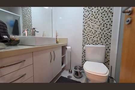 Apartamento à venda com 247m², 3 quartos e 3 vagasBanheiro