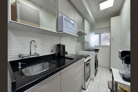 Cozinha  de apartamento para alugar com 2 quartos, 54m² em Sarandi, Porto Alegre