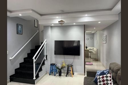 Foto 01 de casa à venda com 3 quartos, 250m² em Cambuci, São Paulo