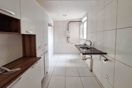 Cozinha de apartamento para alugar com 2 quartos, 48m² em Maria Paula, São Gonçalo