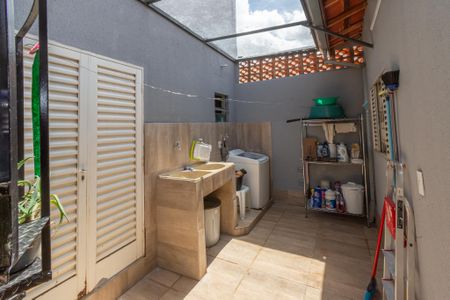 Casa para alugar com 270m², 5 quartos e 3 vagasÁrea de Serviço