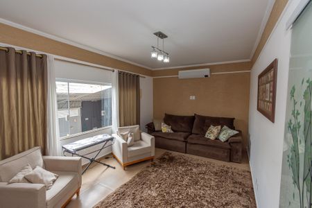 Sala de Estar de casa para alugar com 5 quartos, 270m² em Parque Residencial Casarao, Sumaré