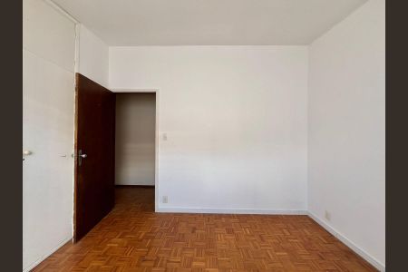 Casa à venda com 197m², 3 quartos e 5 vagas Casa à venda com 197m², 3 quartos e 5 vagasQuarto 1