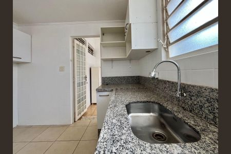 Casa à venda com 197m², 3 quartos e 5 vagas Casa à venda com 197m², 3 quartos e 5 vagasCozinha