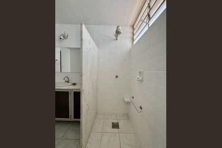 Casa à venda com 197m², 3 quartos e 5 vagas Casa à venda com 197m², 3 quartos e 5 vagasBanheiro