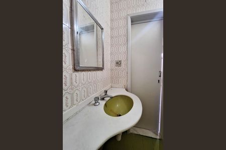 Apartamento à venda com 90m², 2 quartos e sem vaga Apartamento à venda com 90m², 2 quartos e sem vagaBanheiro