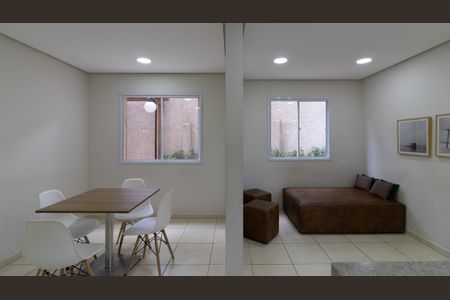 Apartamento para alugar com 38m², 2 quartos e sem vagaÁrea comum - Salão de festas