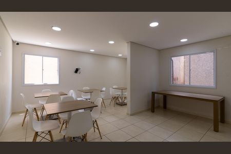 Apartamento para alugar com 38m², 2 quartos e sem vagaÁrea comum - Salão de festas