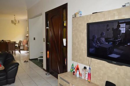 Casa à venda com 220m², 3 quartos e sem vagaFoto 03