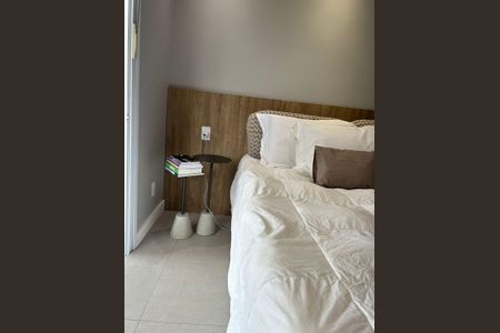 Apartamento à venda com 96m², 3 quartos e 2 vagasQuarto
