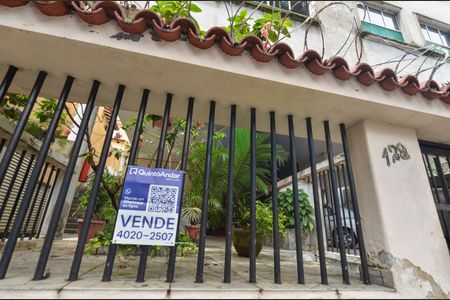 Apartamento para alugar com 105m², 2 quartos e 1 vagaFachada