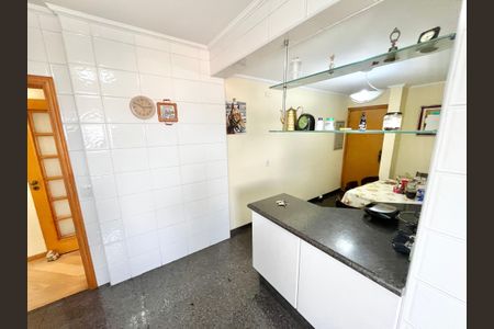Apartamento à venda com 125m², 3 quartos e 3 vagasCozinha