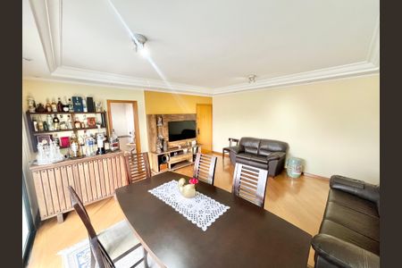 Apartamento à venda com 125m², 3 quartos e 3 vagasSala