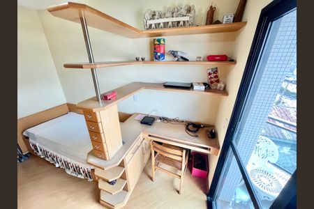 Apartamento à venda com 125m², 3 quartos e 3 vagasQuarto 2