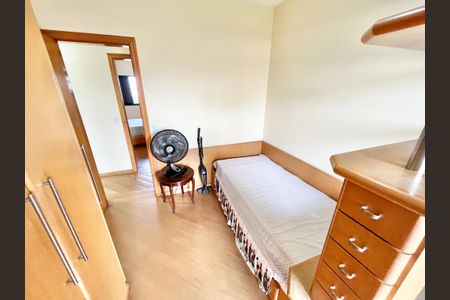 Apartamento à venda com 125m², 3 quartos e 3 vagasQuarto 2