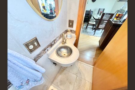 Apartamento à venda com 125m², 3 quartos e 3 vagasLavabo