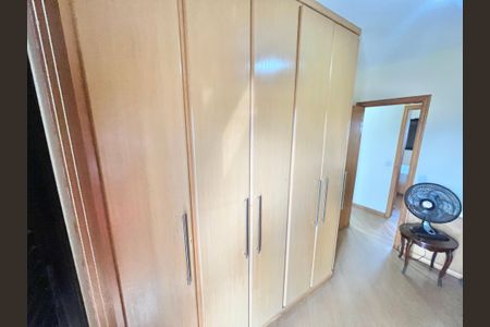 Apartamento à venda com 125m², 3 quartos e 3 vagasQuarto 2