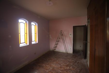 Casa à venda com 400m², 6 quartos e 3 vagasQuarto 4