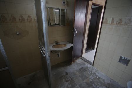 Casa à venda com 400m², 6 quartos e 3 vagasBanheiro