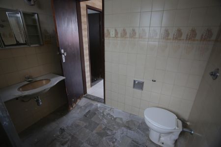 Casa à venda com 400m², 6 quartos e 3 vagasBanheiro