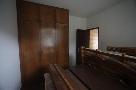 Casa à venda com 400m², 6 quartos e 3 vagasQuarto