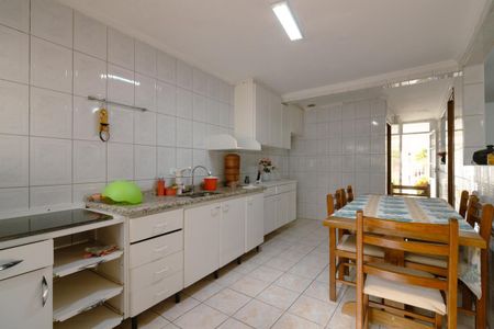 Casa para alugar com 430m², 3 quartos e 3 vagas