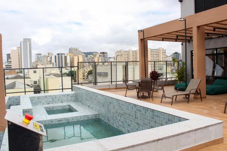 Apartamento à venda com 35m², 2 quartos e sem vaga Apartamento à venda com 35m², 2 quartos e sem vagaPiscina