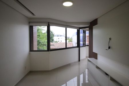Sala de apartamento para alugar com 3 quartos, 90m² em Passo D’areia, Porto Alegre