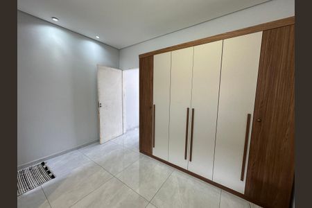 Casa para alugar com 60m², 1 quarto e sem vagaQuarto