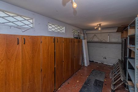 Casa à venda com 330m², 4 quartos e 4 vagasgaragem coberta_2