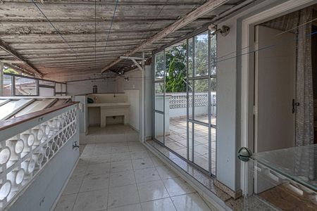 Casa à venda com 330m², 4 quartos e 4 vagasárea de serviço no terceiro piso_2