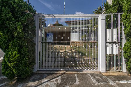 Casa à venda com 330m², 4 quartos e 4 vagasplaca do Quinto andar_1