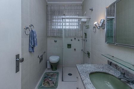 Casa à venda com 330m², 4 quartos e 4 vagasbanheiro social_2