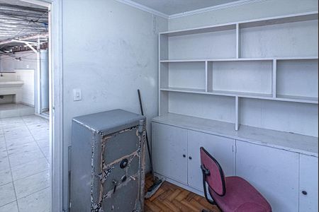 Casa à venda com 330m², 4 quartos e 4 vagasquarto de serviço_3