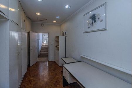 Casa à venda com 330m², 4 quartos e 4 vagassuíte_4