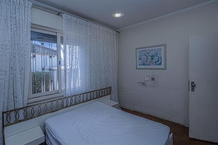 Casa à venda com 330m², 4 quartos e 4 vagasquarto 1_2