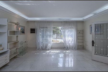 Casa à venda com 330m², 4 quartos e 4 vagassala_2
