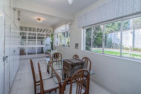 Casa à venda com 330m², 4 quartos e 4 vagassalão de festas_3