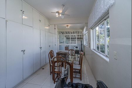 Casa à venda com 330m², 4 quartos e 4 vagassalão de festas_4