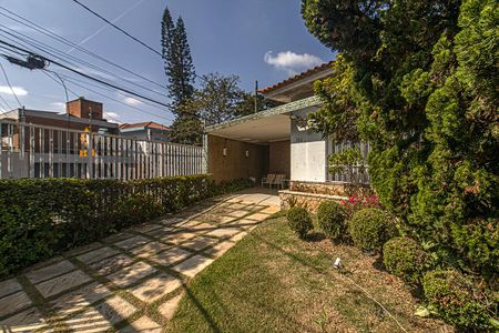 Casa à venda com 330m², 4 quartos e 4 vagasgaragem e jardim_4