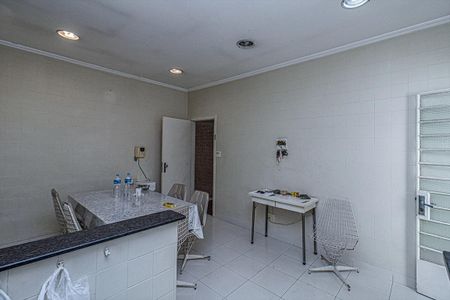Casa à venda com 330m², 4 quartos e 4 vagascozinha_4