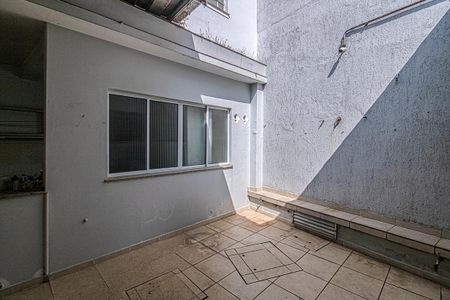 Casa à venda com 330m², 4 quartos e 4 vagasquintal na área de serviço_4