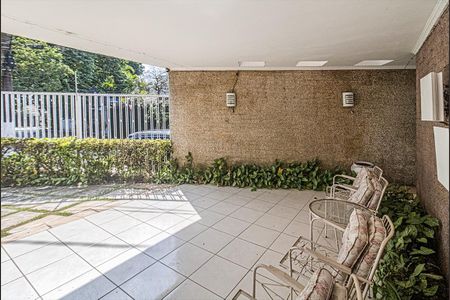 Casa à venda com 330m², 4 quartos e 4 vagasvaranda_2