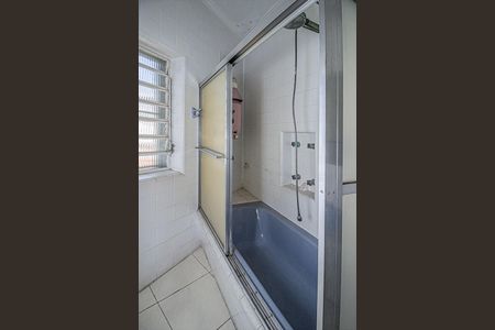 Casa à venda com 330m², 4 quartos e 4 vagasbanheiro na suíte 2_2