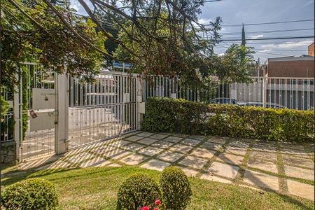 Casa à venda com 330m², 4 quartos e 4 vagasgaragem e jardim_2