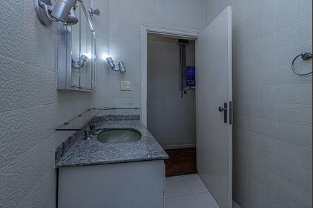 Casa à venda com 330m², 4 quartos e 4 vagasbanheiro social_4