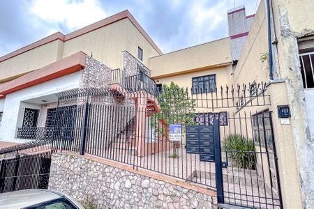 Casa para alugar com 41m², 2 quartos e sem vagaFachada com Plaquinha