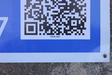 Casa para alugar com 175m², 2 quartos e 2 vagasPlaca instalada no portão do imóvel - Código da placa: YZUS-1621