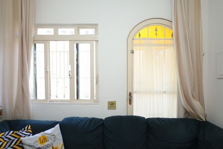 Sala de casa para alugar com 2 quartos, 175m² em Jardim Carolina, São Paulo